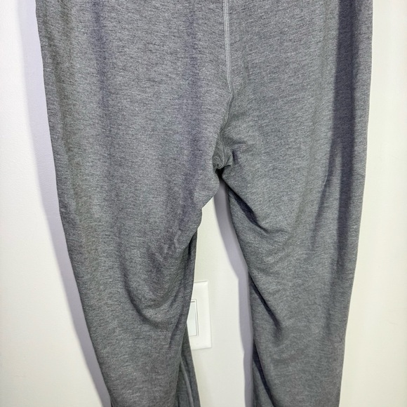 Lululemon Wunder Lounge Super-High-Rise Tight 28"
Heathered Core Medium Grey 14 - Picture 10 of 16